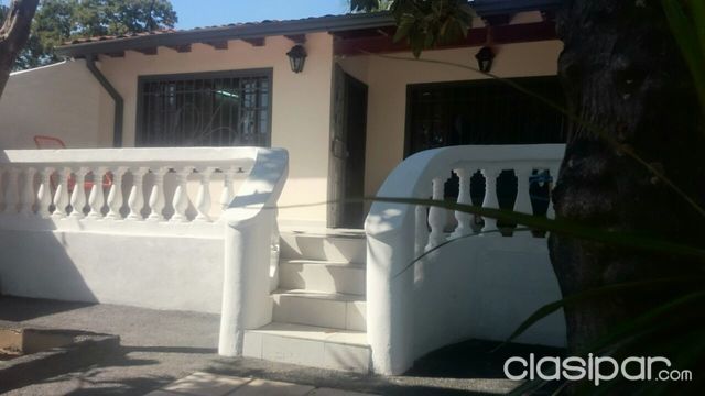OFERTO!!! CASA EXCELENTE UBICACION ZONA BARRIO JARA — foto 2
