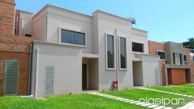 Duplex en Condominio Zona Conmebol con Piscina — foto 3
