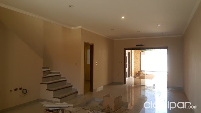 VENDEMOS CÓMODO DUPLEX A ESTRENAR EN ZONA TRANQUILA Y RESIDENCIAL DE MBURUCUYÁ — foto 2
