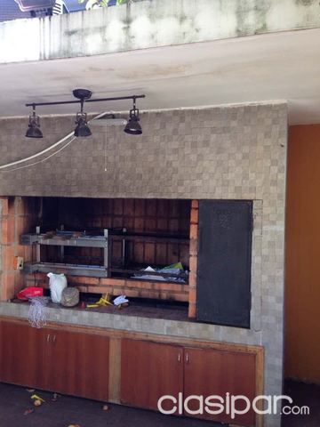 ALQUILO CASA CON PISCINA A CUADRAS DE LA AVDA. CACIQUE LAMBARÈ — foto 2