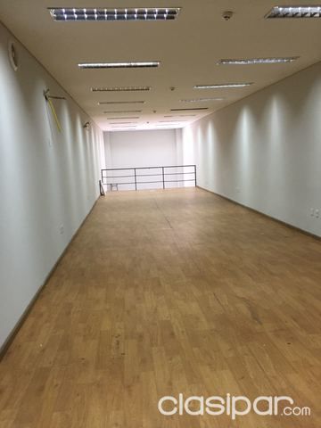 ALQUILO SALÓN COMERCIAL BUENÍSIMA UBICACIÓN SOBRE LA AVDA. MONSEÑOR RODRIGUEZ-CENTRO DE CDE — foto 2