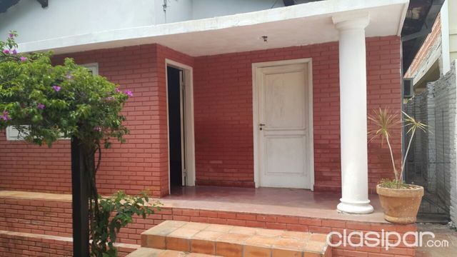 OFERTO CASA SOBRE MEDICOS DEL CHACO — foto 2