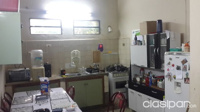 Vendo en Luque detrás de la Conmebol, una casa arefaccionar sale de calle a calle, dimensiones 12 X 42 mts — foto 3