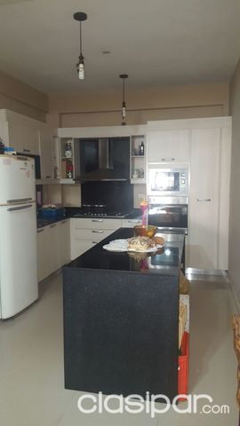 VENDO RESIDENCIA UNICA A 1 CUADRA DEL SHOPPING MARIANO Y 2 CUADRAS DE LA EXPO. 30 METROS DE LA TRANSCHACO — foto 3