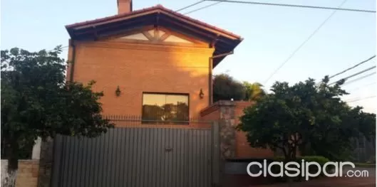 CAPITAL VENDE HERMOSA CASA DE 4 NIVELES EN BARRIO TEMBETARY!! — foto 2