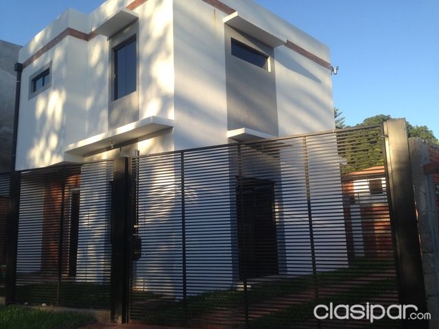 VENDO DUPLEX EN LAMBARÉ (ZONA SAN ISIDRO) — foto 2