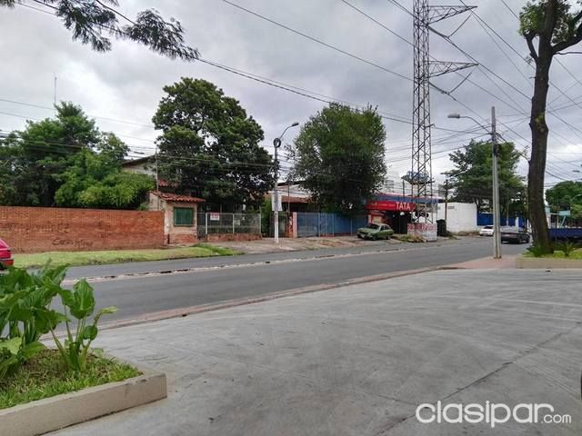 Alquiler! Sobre Cacique Lambaré Frente a century plaza, unicentro, para vivienda o empresa casa de dos plantas — foto 3