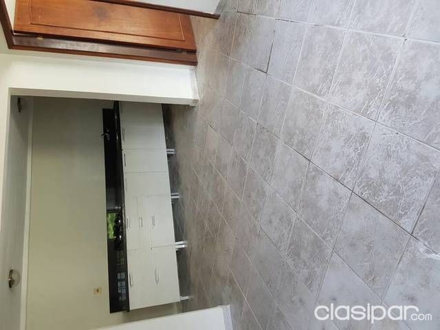 Alquilo casa hernan Cortez Lambare — foto 3