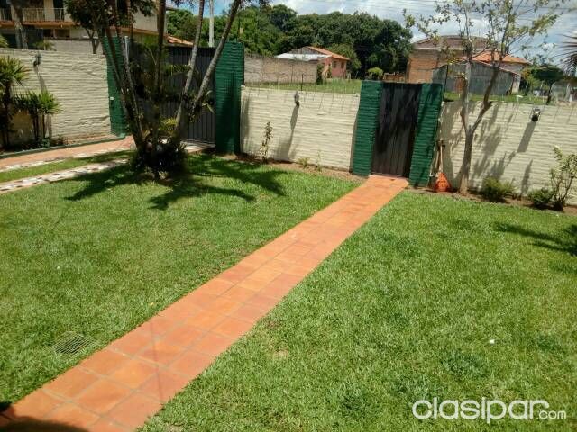 VENDO CASA EN ESQUINA ZONA HOSPITAL REGIONAL DE LUQUE!!! — foto 3