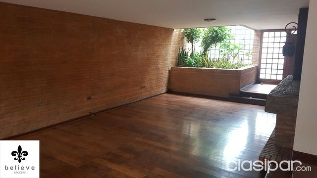 Alquilo fina residencia de tres pisos en Villa Morra. A 5 cuadras del Shopping Mcal. López. — foto 2