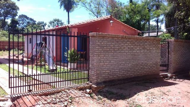 Vendo Casa en Luque a pasos del Palacio de Justicia — foto 2
