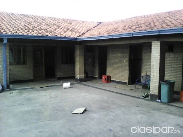 FÁBRICA CON TINGLADO Y OFICINAS M.R.A. — foto 3