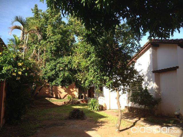Propietario vende casa cuidada con lote vacio (aparcamientos) en Cerro Cora, Ciudad Nueva — foto 2