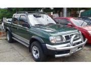 NISSAN AX 2000 MOTOR 3.0 C.C.4X4 MECANICO DIESEL TECHO SOLAR ASIENTO DE CUERO