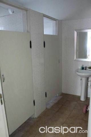 Vendo casa con dos salones comerciales!!! — foto 2