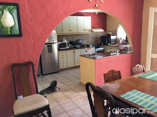 VENDO HERMOSA CASA EN BO. YCUA SATI!! — foto 3