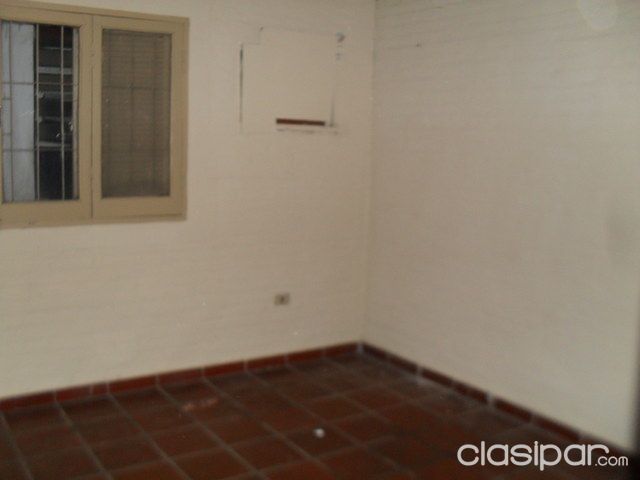 Alquilo Lindo Departamento Independiente con BALCON en Lambare a 50 Metros de Canal 13 Garage a Control — foto 2