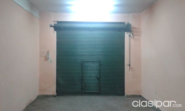 Alquilo salón comercial de 3,5mts X 9mts.de largo, sobre la avenida Defensores del Chaco — foto 2