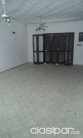 A media cuadra de Choferes y Las Perlas — foto 3