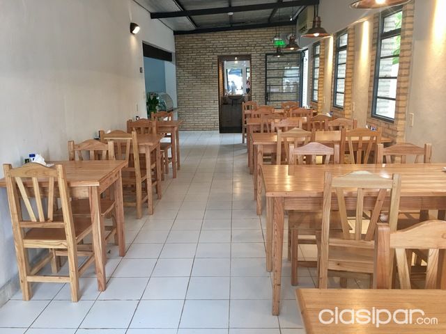 Local gastronómico al costado de la Municipalidad de Asunción — foto 2