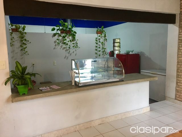 Local gastronómico al costado de la Municipalidad de Asunción — foto 3