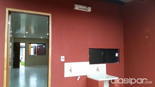 VENTA DE CASA A ESTRENAR EN LUQUE!!!!!!! Escucho ofertas — foto 2