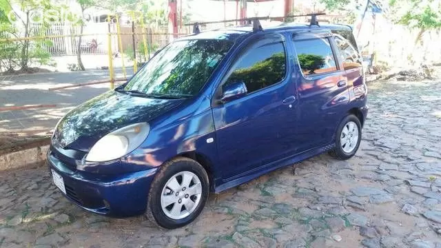 Toyota Funcargo Año 2001 — foto 5