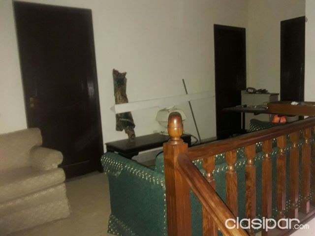SOBRE AVDA. PERON, VENDO RESIDENCIA — foto 3