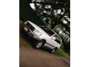 Vendo Toyota Land Cruiser año 2002 recién importado versión Américana ful cuero techo corredizo 4x4 Naftero