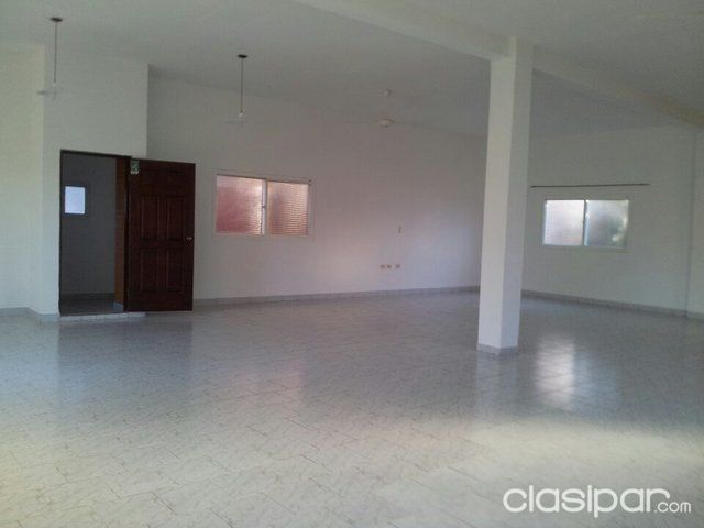 Doy en alquiler SALON para oficina, deposito, laboratorio, etc. — foto 3