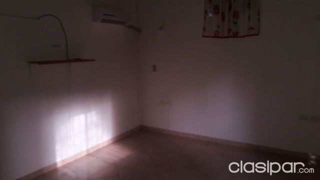 Alquilo casa en Aregua — foto 2