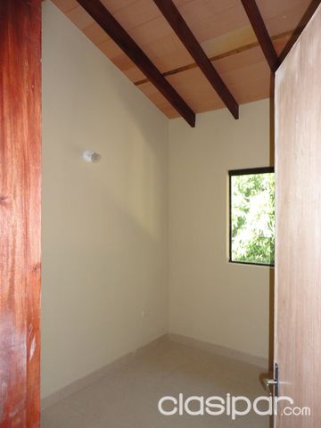 DUEÑO VENDE DUPLEX A ESTRENAR SOBRE ASFALTO EN LAMBARE.. EXCELENTE UBICACION!! — foto 3