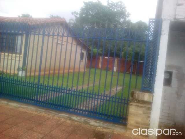 Vendo Casa Dos Dormitorios Sup. 384 Mt2. En Luque — foto 2