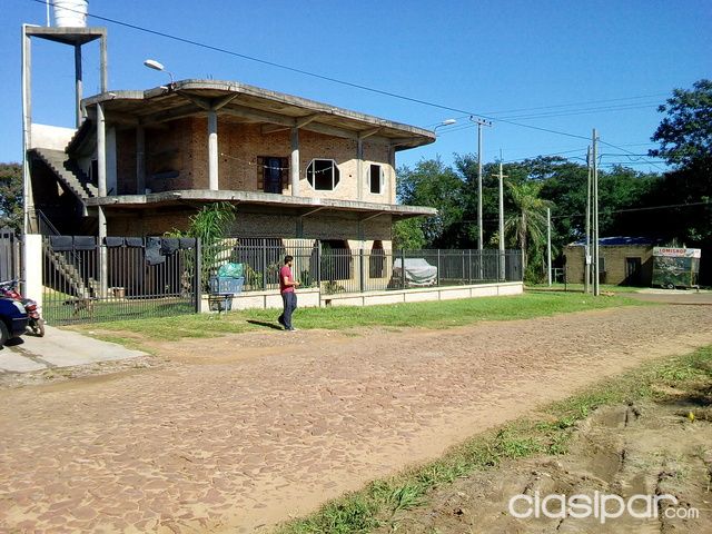 Alquilo local en Villeta centro — foto 2
