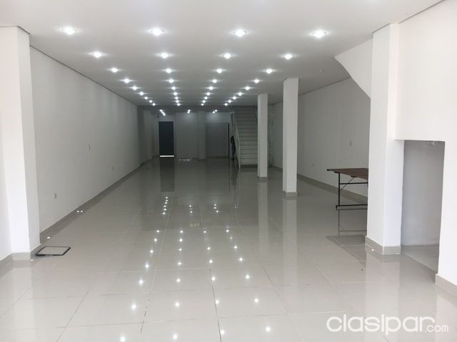 Salon Comercial Centro de Luque — foto 2