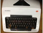 Olympia máquina de escribir en perfecto estado vendo con garantia