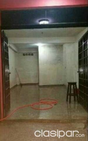 Salon comercial sobre ruta internacional — foto 2