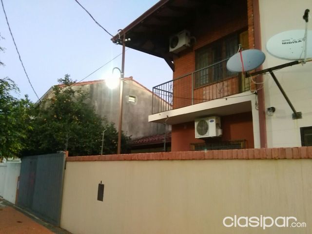 CASA ZONA BARTOLOMÉ A METROS DE EUSEBIO AYALA! — foto 3