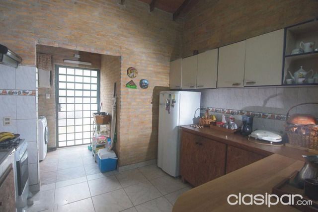 Vendo Hermosa Casa en Lambare Barrio Sta Lucia — foto 3