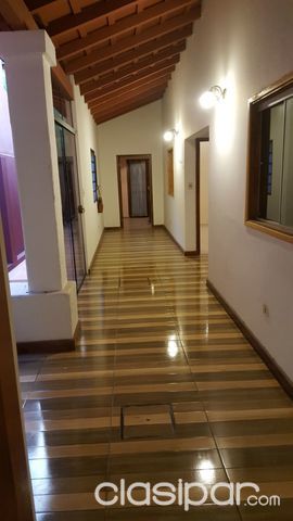 Remato casa a una cuadra del colegio cristo rey y del MC Donalds!!! — foto 2