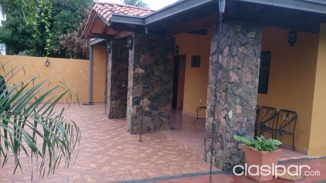 Casa quinta - Luque Morascue villa policial. — foto 3