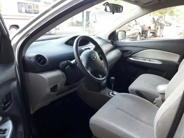 Toyota Belta 2006 — foto 4