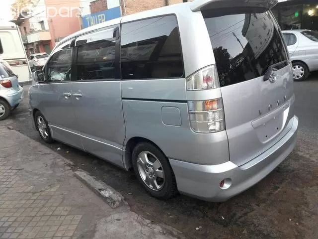 Toyota Noah 2003 — foto 6