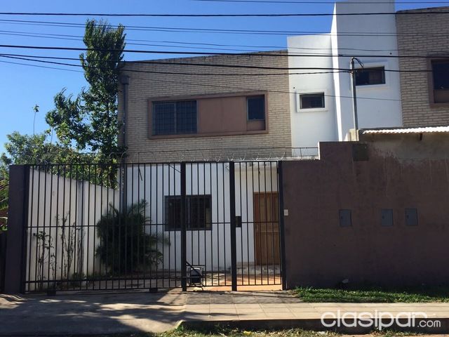 VENDO DUPLEX EN LAMBARÉ — foto 2