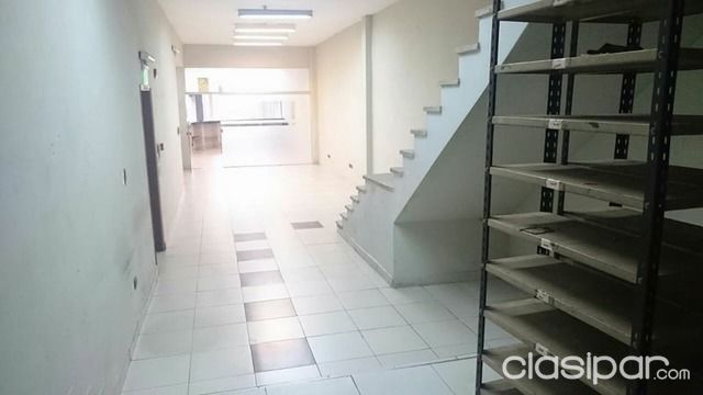 EDIFICIO CORPORATIVO CON TINGLADO — foto 3