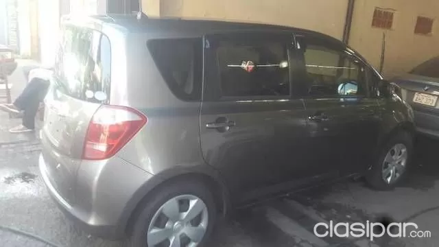 Toyota Ractis Año 2006 — foto 4