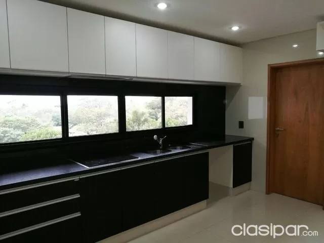 Amplio departamento de 430 MTS EN DOS NIVELES - 3 DORM — foto 3
