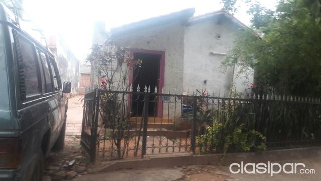 VENDO POR VIAJE 2 TINGLADOS ½ CDRA F DE LA MORA ZONA TERMINAL REGALO — foto 2