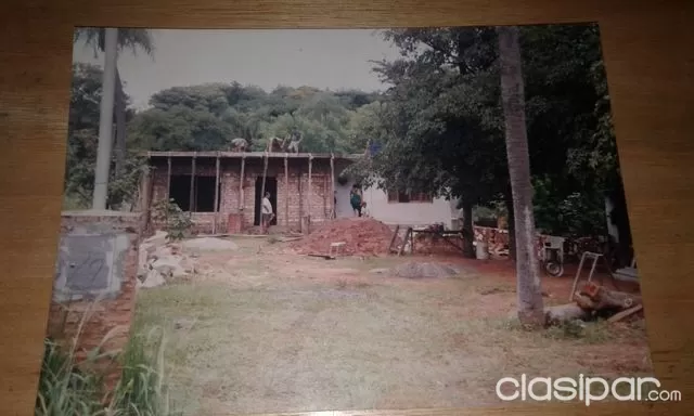 TERRENO EN MARIANO ROQUE ALONSO DE 12.80 x 30 mts. 384 m2 con CASA DE 6.50 x 12.80 mts. 83 m2 Construido. — foto 2