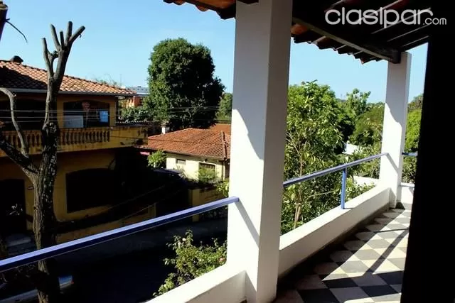 Vendo casa con Tinglado Sobre Tte. Alcorta c Peru — foto 3